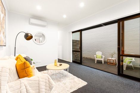 Photo of property in 2 Sacred Kingfisher Road, Hobsonville, Auckland, 0616