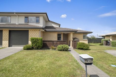 Photo of property in 46/64 Kawaha Point Road, Kawaha Point, Rotorua, 3010