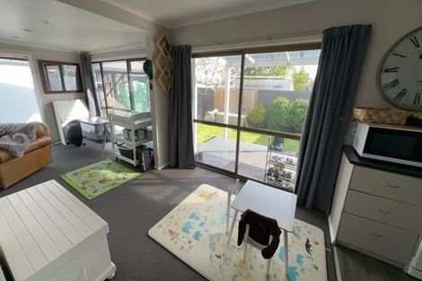 Photo of property in 910a Grove Road, Mayfair, Hastings, 4122