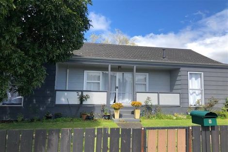 Photo of property in 8 Walter Strevens Drive, Conifer Grove, Takanini, 2112