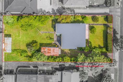 Photo of property in 72 Taikata Road, Te Atatu Peninsula, Auckland, 0610