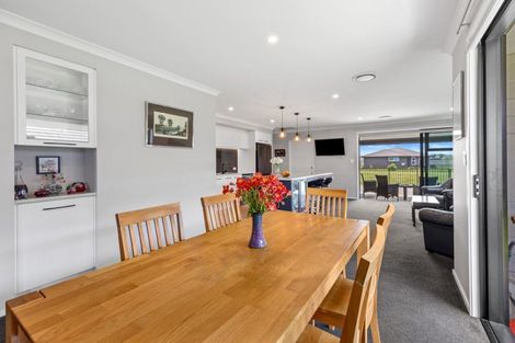 Photo of property in 11 Stevenson Drive, Papamoa, 3118
