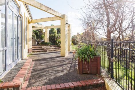 Photo of property in 5 The Oaks, Awapuni, Palmerston North, 4412