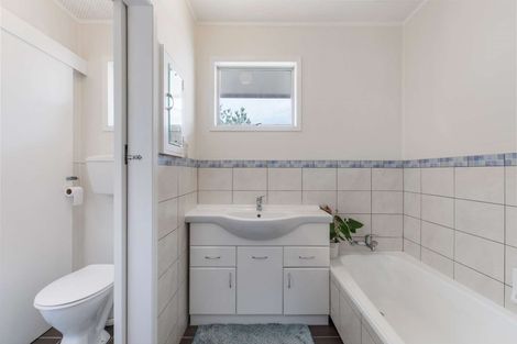 Photo of property in 328 Great South Road, Opaheke, Papakura, 2113