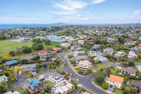 Photo of property in 2 Mizen Court, Torbay, Auckland, 0630