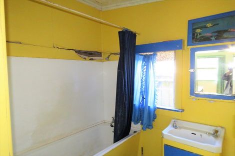 Photo of property in 44 Adderley Street, Westport, 7825