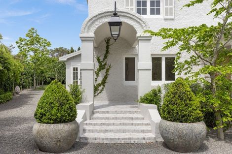 Photo of property in 98 Te Mata Road, Havelock North, 4130