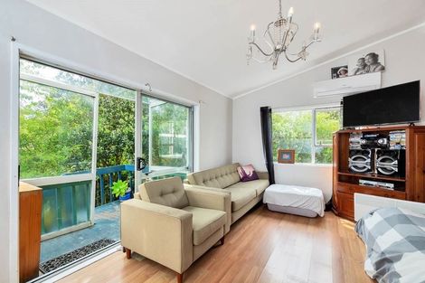 Photo of property in 8 Arde Place, Massey, Auckland, 0614