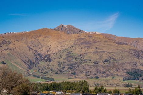 Photo of property in 17 Magpie Place, Lake Hawea, 9382