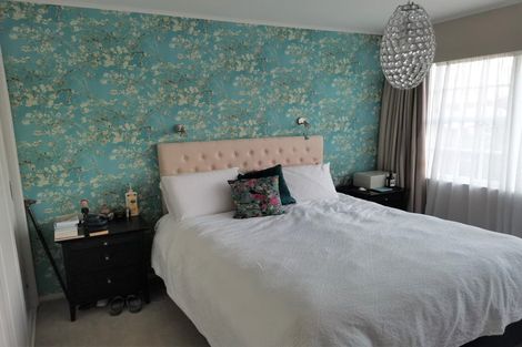 Photo of property in 12 Crichton Place, Taradale, Napier, 4112