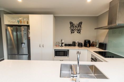 Photo of property in 51 Grovedale Square, Wainuiomata, Lower Hutt, 5014