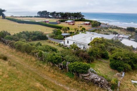 Photo of property in 11 Dicksons Road, Kuri Bush, Brighton, 9091