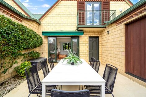 Photo of property in 3/52 Taharoto Road, Takapuna, Auckland, 0622