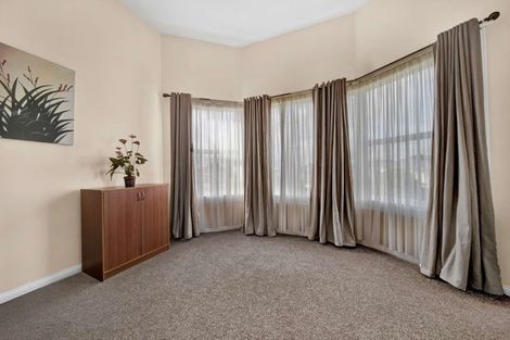 Photo of property in 3 Victoria Street, Hawera, 4610