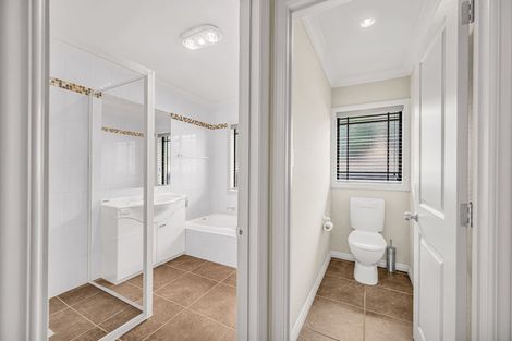 Photo of property in 5 Russell Robertson Drive, Havelock North, 4130