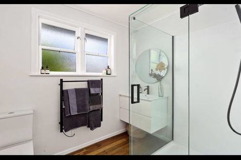 Photo of property in 1/67 Matipo Road, Te Atatu Peninsula, Auckland, 0610