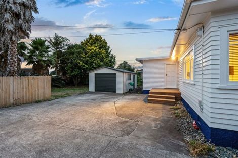 Photo of property in 19 Clevedon Road, Papakura, 2110