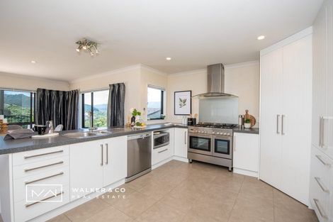 Photo of property in 14 Cosgrove Rise, Riverstone Terraces, Upper Hutt, 5018