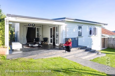 Photo of property in 8 Puriri Street, Helensville, 0800