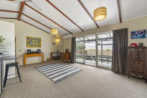 Photo of property in 75 Mallard Drive, Selwyn Heights, Rotorua, 3015