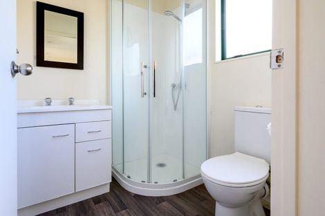 Photo of property in 37 Vardon Road, St Andrews, Hamilton, 3200