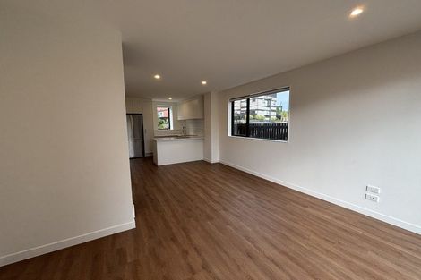 Photo of property in 3 Pataka Way, Mount Roskill, Auckland, 1041