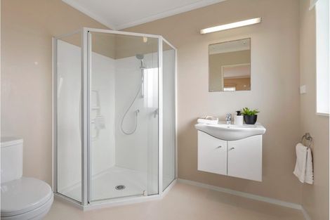 Photo of property in 13a Poto Street, Te Atatu South, Auckland, 0610