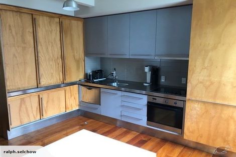 Photo of property in 98 Riddiford Street, Newtown, Wellington, 6021