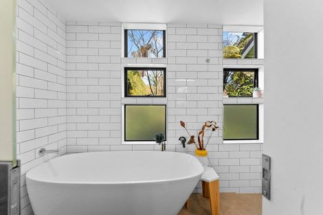 Photo of property in 18b Mayfair Place, Westown, New Plymouth, 4310