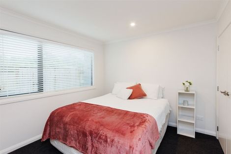 Photo of property in 5 Freedom Drive, Kelvin Grove, Palmerston North, 4414