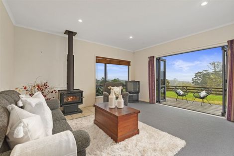 Photo of property in 34 Terry Smyth Drive, Kumeu, 0892