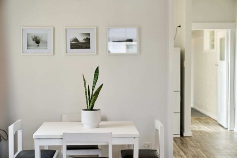 Photo of property in 75a Pirie Street, Mount Victoria, Wellington, 6011