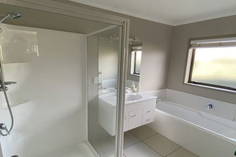 Photo of property in 57 Farringdon Avenue, Rototuna North, Hamilton, 3210