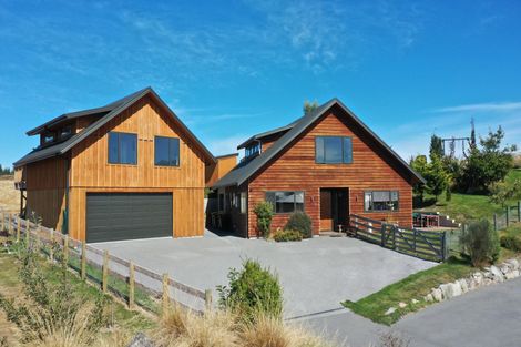 Photo of property in 1 Sams Place, Lake Tekapo, 7999