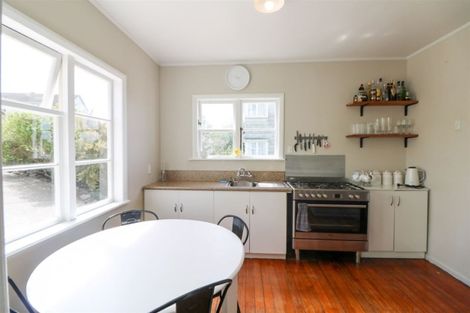 Photo of property in 15 Tay Street, Waimataitai, Timaru, 7910