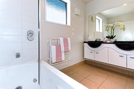 Photo of property in 6 Arosa Place, Parklands, Christchurch, 8083