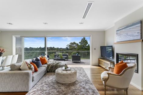 Photo of property in 497 Whitford Road, Whitford, Howick, 2571