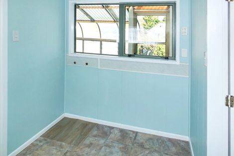 Photo of property in 10 Hennessy Street West, Foxton Beach, Foxton, 4815