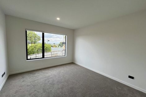 Photo of property in 98b Royal Road, Massey, Auckland, 0614