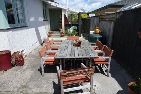 Photo of property in 6 Franklin Avenue, Hokowhitu, Palmerston North, 4410