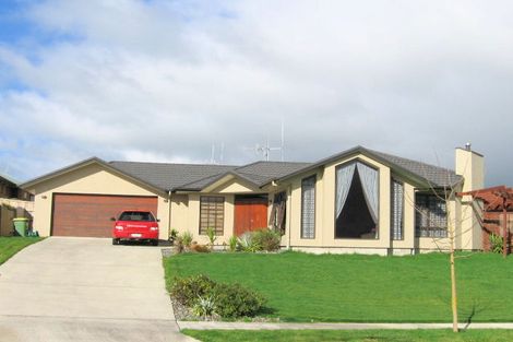 Photo of property in 2 Stratford Place, Huntington, Hamilton, 3210