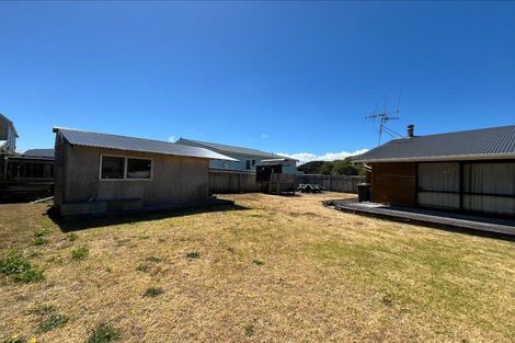 Photo of property in 19 Scott Avenue, Otaki Beach, Otaki, 5512