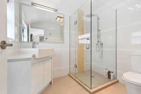 Photo of property in 38a Mark Edward Drive, Half Moon Bay, Auckland, 2012