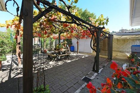 Photo of property in 3 Kapuranga Grove, Stokes Valley, Lower Hutt, 5019