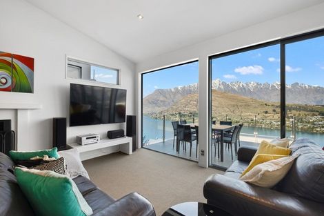 Photo of property in 10b Olivers Place, Queenstown, 9300