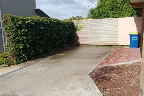 Photo of property in 2/4313 Great North Road, Glendene, Auckland, 0602