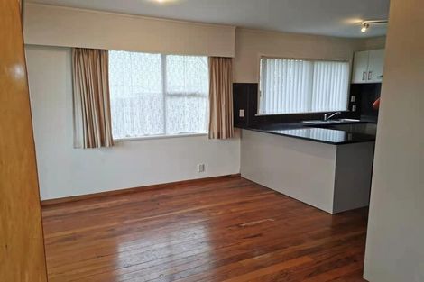 Photo of property in 59 Sheridan Drive, New Lynn, Auckland, 0600