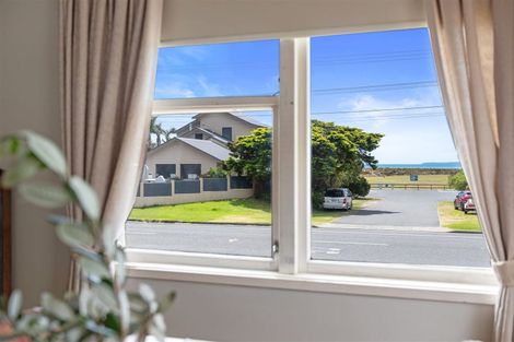Photo of property in 1180 Papamoa Beach Road, Papamoa Beach, Papamoa, 3118