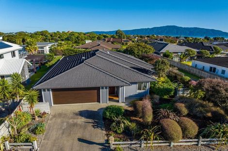 Photo of property in 58 Kotuku Drive, Paraparaumu Beach, Paraparaumu, 5032