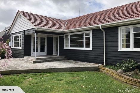 Photo of property in 16 Collingwood Street, Hokowhitu, Palmerston North, 4410